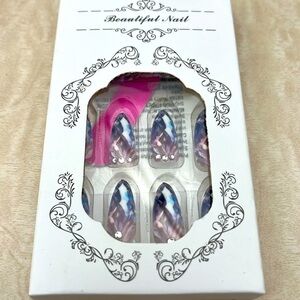 Press‎ on nails fashion nails beautiful nails quick easy pretty sexy